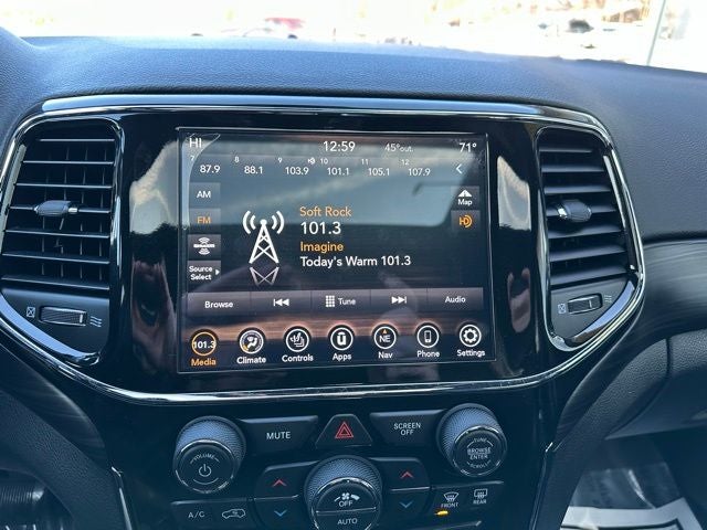 2021 Jeep Grand Cherokee Laredo X 4x4