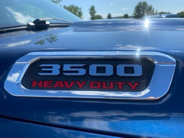 2022 RAM 3500 Laramie Crew Cab 4x4 6'4" Box