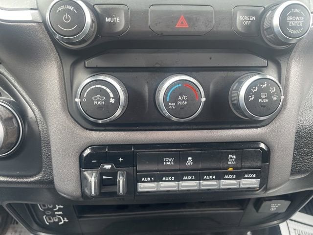 2022 RAM 2500 Tradesman Crew Cab 4x4 6'4" Box