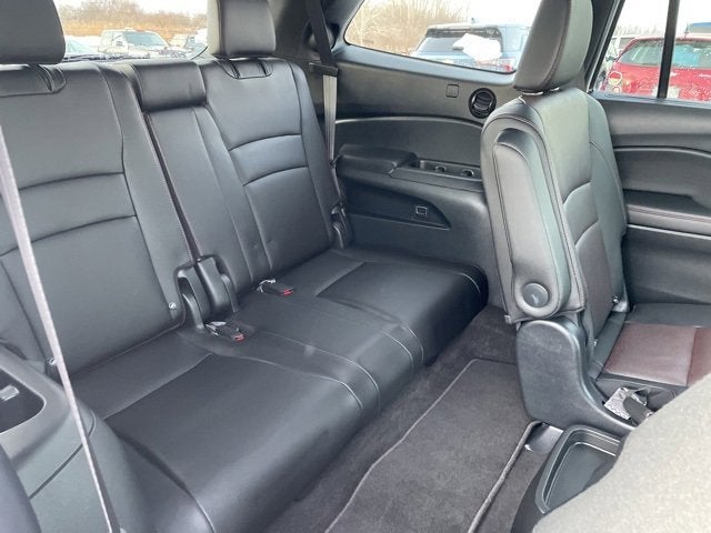 2022 Honda Pilot AWD Black Edition