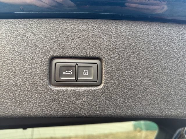 2019 Audi Q8 55 Premium