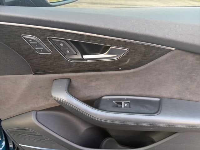 2019 Audi Q8 55 Premium