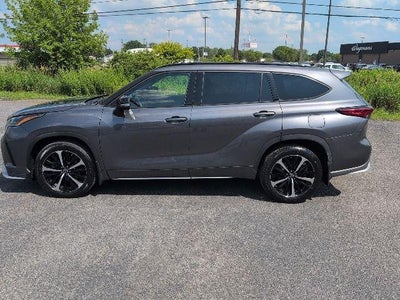 2022 Toyota Highlander XSE