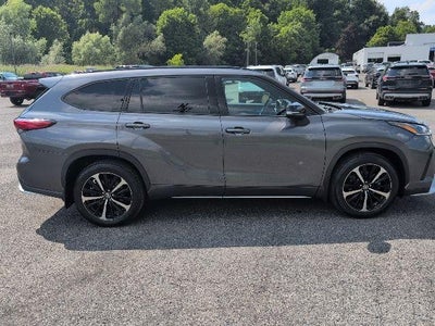 2022 Toyota Highlander XSE