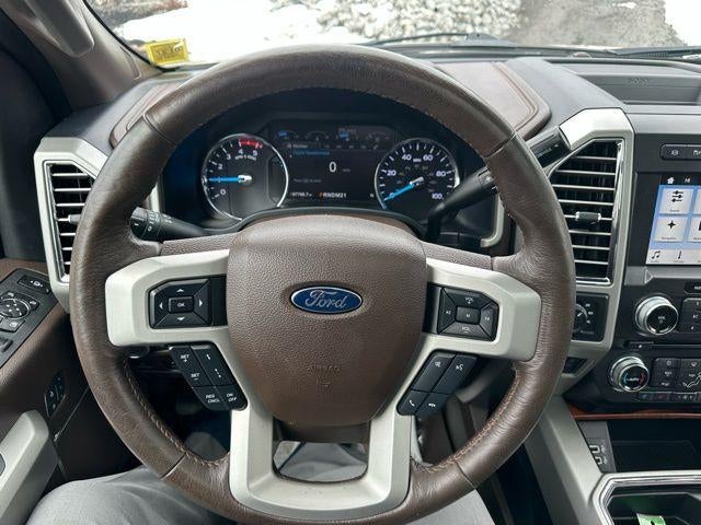 2017 Ford Super Duty F-350 SRW King Ranch 4WD Crew Cab 6.75' Box