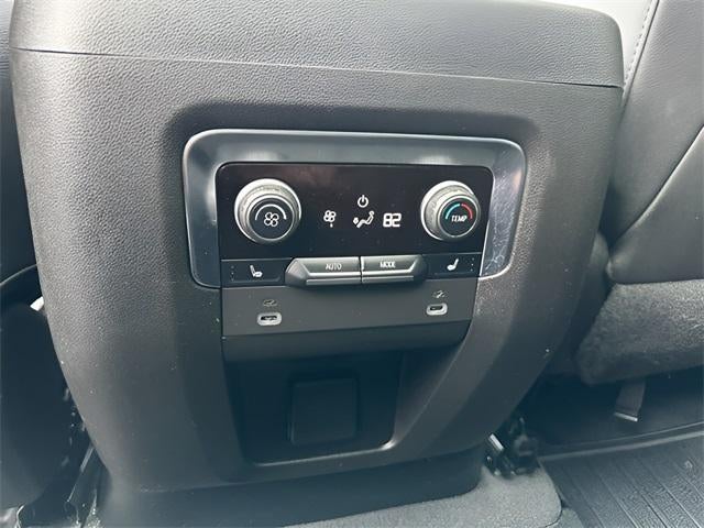 2022 Chevrolet Suburban 4WD High Country