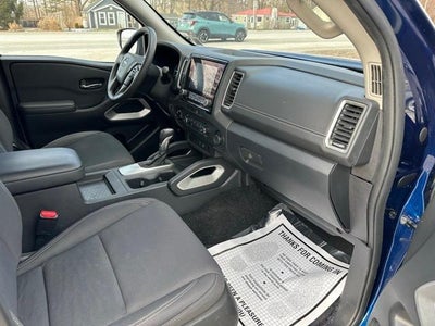 2022 Nissan Frontier Crew Cab 4x4 SV Auto