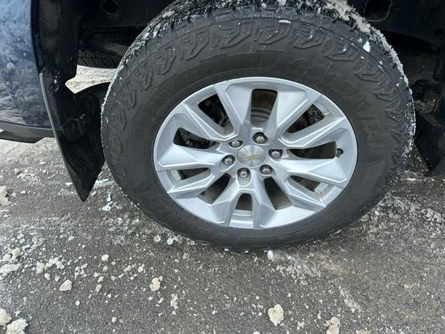 2020 Chevrolet Silverado 1500 Crew Cab Short Box 4-Wheel Drive Custom