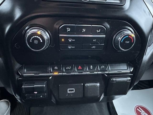 2020 Chevrolet Silverado 1500 Crew Cab Short Box 4-Wheel Drive Custom