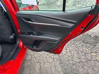 2025 Toyota Camry LE AWD (Natl)