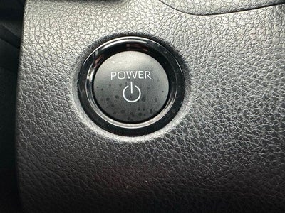 2025 Toyota Camry LE AWD (Natl)