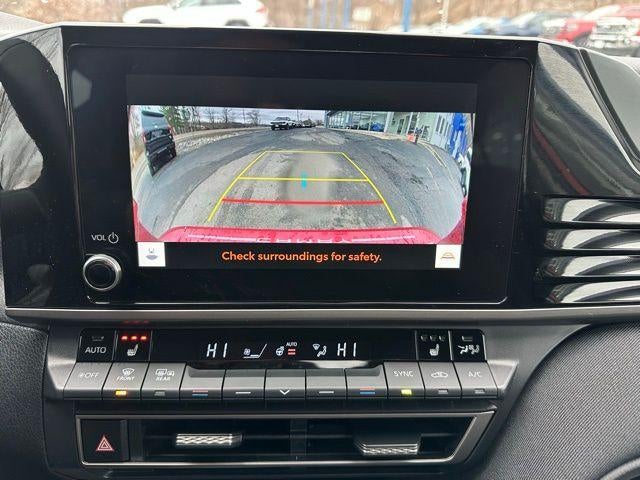 2025 Toyota Camry LE AWD (Natl)