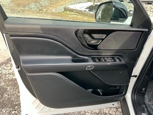 2023 Lincoln Aviator Standard AWD