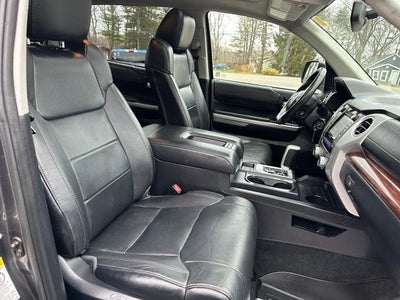 2017 Toyota Tundra 4WD 4WD Limited CrewMax 5.5' Bed 5.7L FFV (SE)