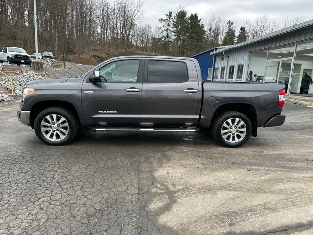 2017 Toyota Tundra 4WD 4WD Limited CrewMax 5.5' Bed 5.7L FFV (SE)