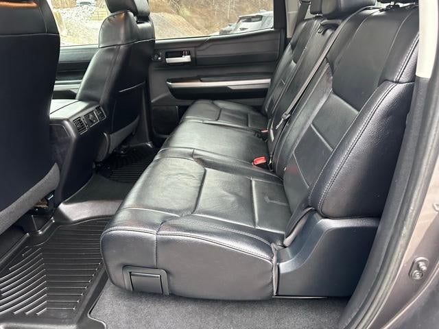 2017 Toyota Tundra 4WD 4WD Limited CrewMax 5.5' Bed 5.7L FFV (SE)