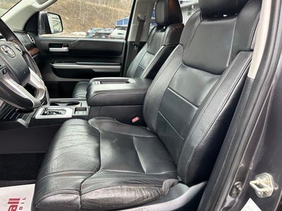 2017 Toyota Tundra 4WD 4WD Limited CrewMax 5.5' Bed 5.7L FFV (SE)