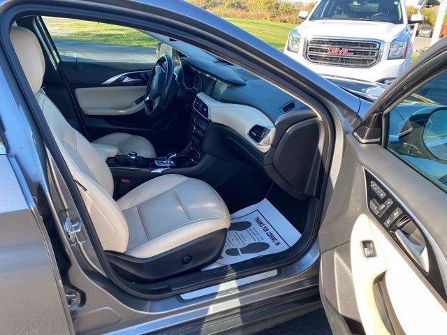 2018 INFINITI QX30 Premium AWD